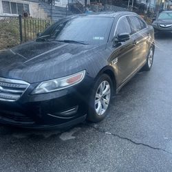 2011 Ford Taurus SEL