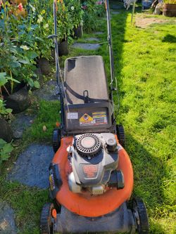 FREE - Black+Decker 140cc 21" Gas Lawn Mower (Project / For Parts)