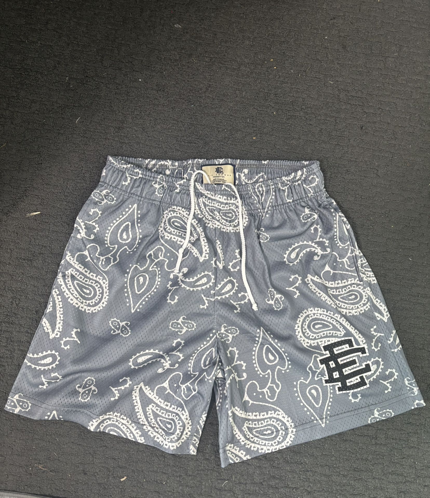 EE grey eric emanual shorts parsely bandana Size M