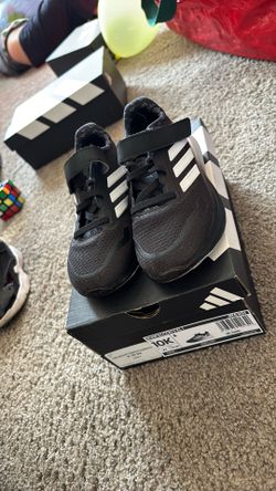 Adidas Tennis Shoes 10K