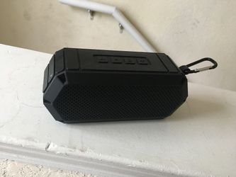 Waterproof Bluetooth speaker