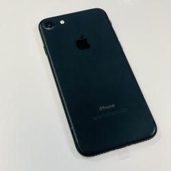 IPhone 7 128GB  Fully unlocked 