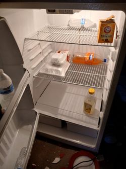 Refrigerator 