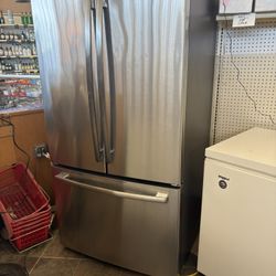 GE refrigerator 