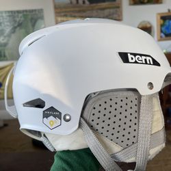 Bern Hendrix MIPS Ski Helmet, adult size Medium