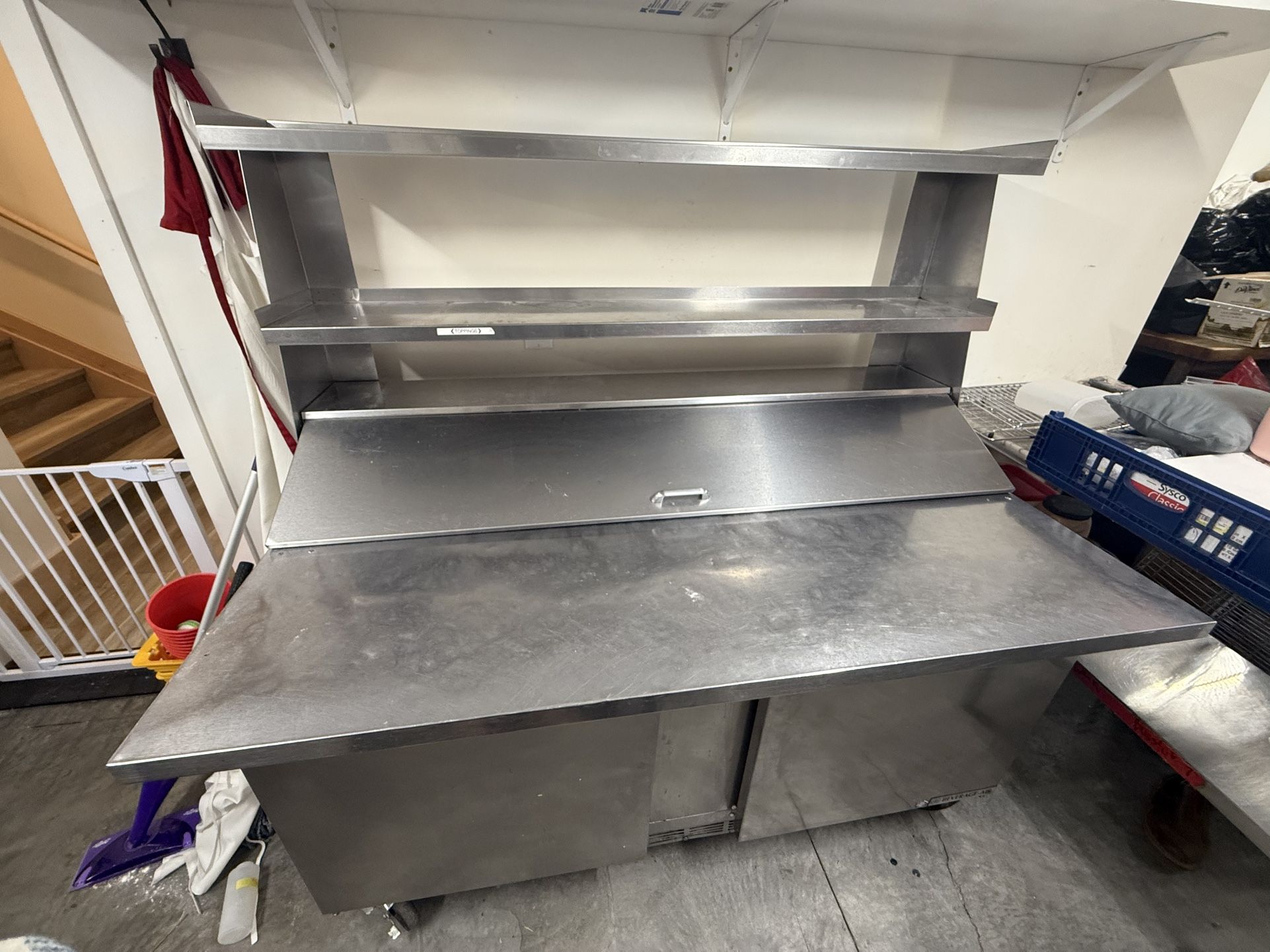 Beverage-Air SPE60-16C refrigerated sandwich/salad prep table