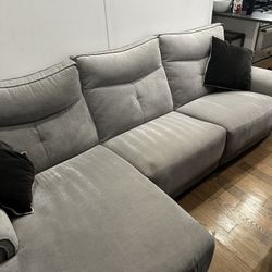Raymour & Flanigan 3-piece Sectional Sofa with Power Reclining Seats and Headrest