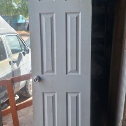 Puerta. Door