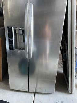 Lg Sxs  Fridge Freezer 
