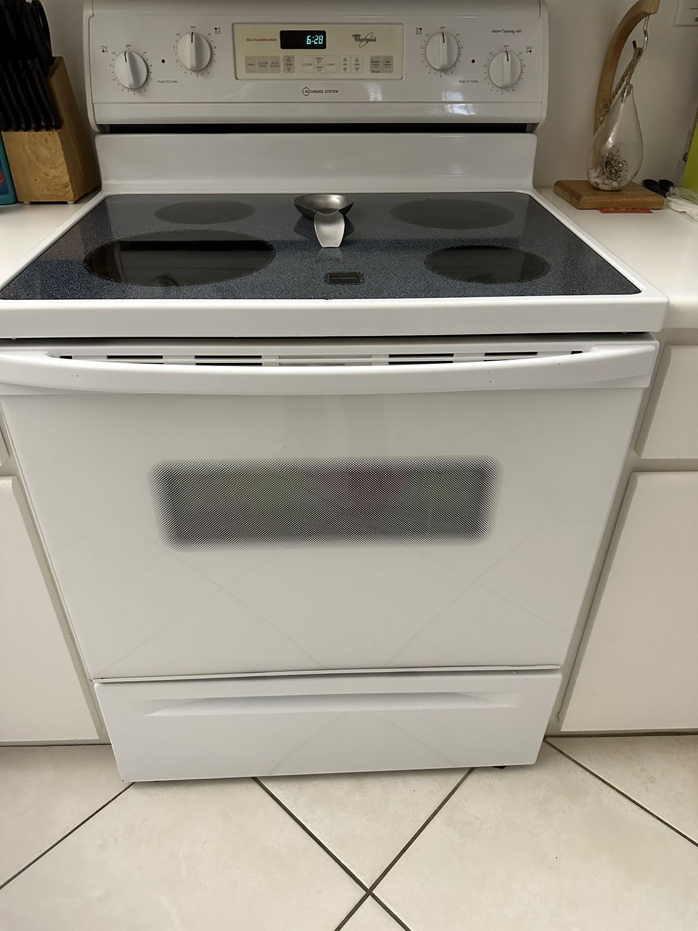 Whirlpool Electric Range for Sale in Miami, FL OfferUp