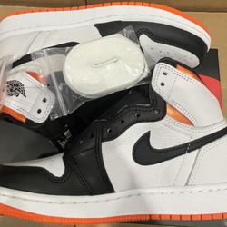 Jordan 1 High OG Electro Orange(gs) 4Y