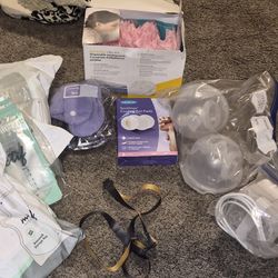 Breast Pumps With Supplies