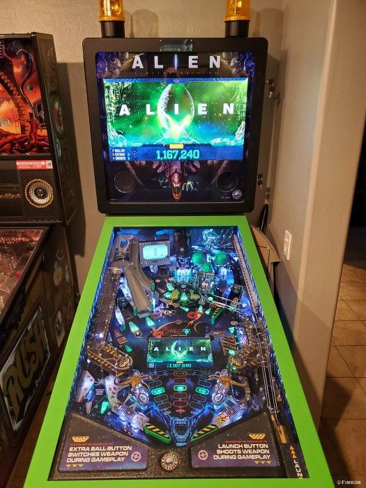 RARE Alien LE Pinball
