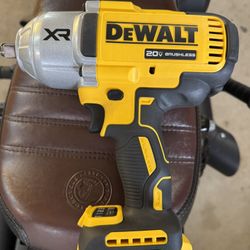 Dewalt Impact WRENCH(DCF900)TOOL ONLY