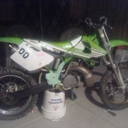 1995 Kawasaki 250 2 Stroke Dirt Bike