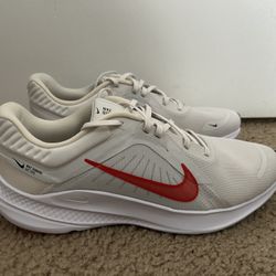 Nike Quest 5 Men’s Running Shoes Platinum Crimson Size 11 New