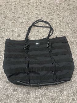 Nike Sportswear RPM Tote (26L) Black White Cord Zipper Bag Travel FJ0439-010 NEW