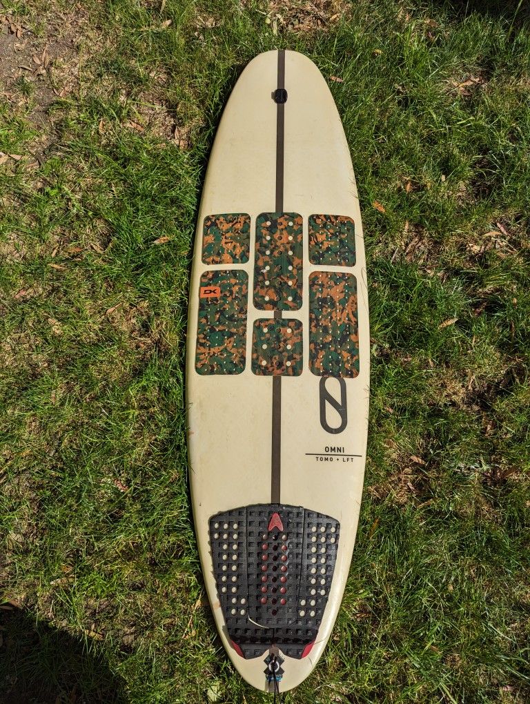 Slater Designs Tomo Omni surfboard (LFT)