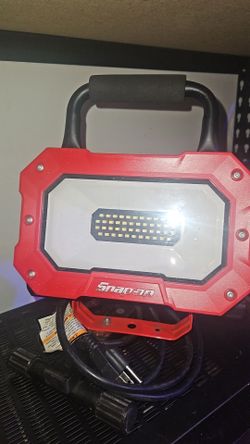 Snap-on 2000 Lumens Corded LED Work Light (Model 922261) - Works Great!