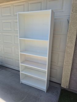32" width X 11" depth X 76" height, book Shelf In Good Condition