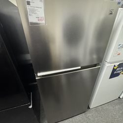 Kenmore 33”  Top Freezer Refrigerator Stainless Steel New 