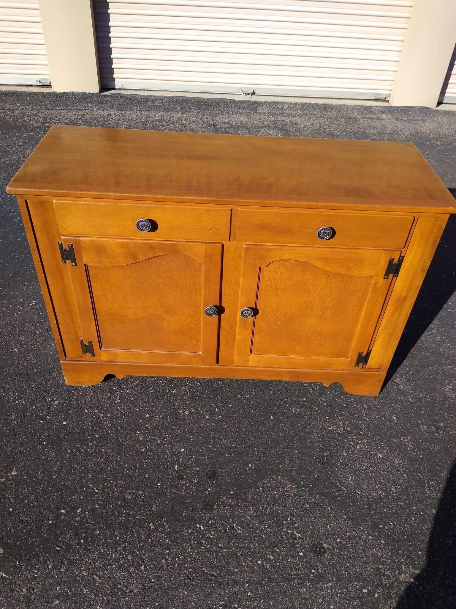 Ethan Allen by Baumritter Maple Farmhouse Sideboard Buffet