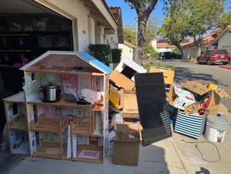 Free boxes,  suitcases,  mattress cover,  dollhouse.