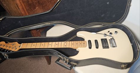 1989 Squier 2 Strat HSS