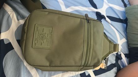 True religion  Fanny pack