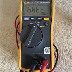 Fluke 113 True Rms Multimeter  OBO