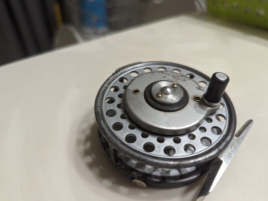 Hardy Lightweight Multiplier Fly Reel 4-6 weight for Sale in Puyallup, WA -  OfferUp