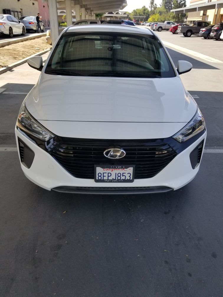 Hyundai IONIQ 2019 hybrid