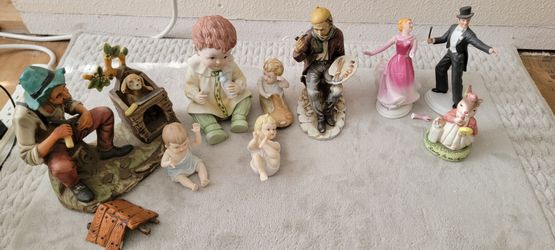 Vintage Ceramic Toy Figurines Lot – 9 Pieces – 1960s–1980s
Description:
Set of 9 vintage ceramic toy figurines from the 1960s–1980s. Great collectible