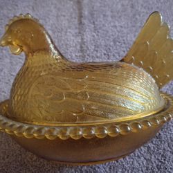Vintage- Hen On Nest Candy Dish