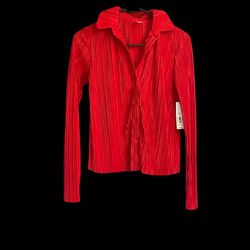 Women, small red blouse