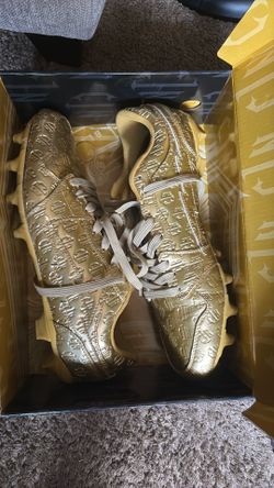 CN1 Enzo cleats with good grip boost gloves size L