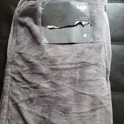 Vince Camuto Faux Fur Blush Polyeter -Piece 50x07 Throw Blanket, 100% Polyester, for Men and Women, Oeko-TEX Certified Confidence

