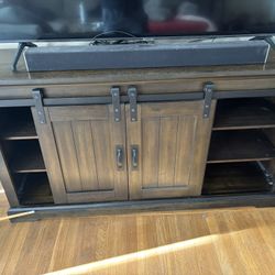 Solid Entertainment Center 