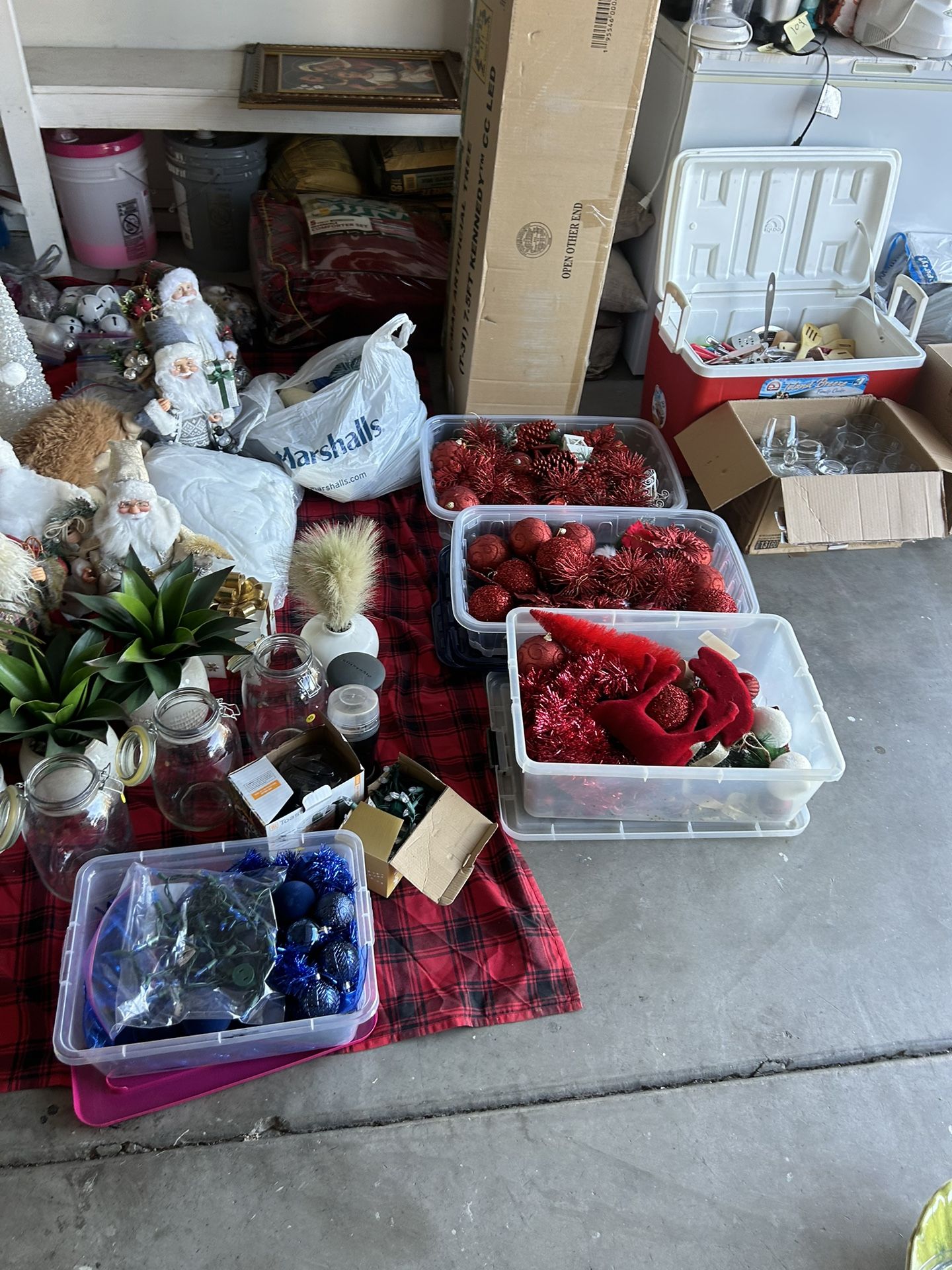 GARAGE SALE