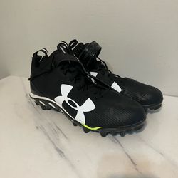 Under Armour UA Spine Fierce MC Football Cleats