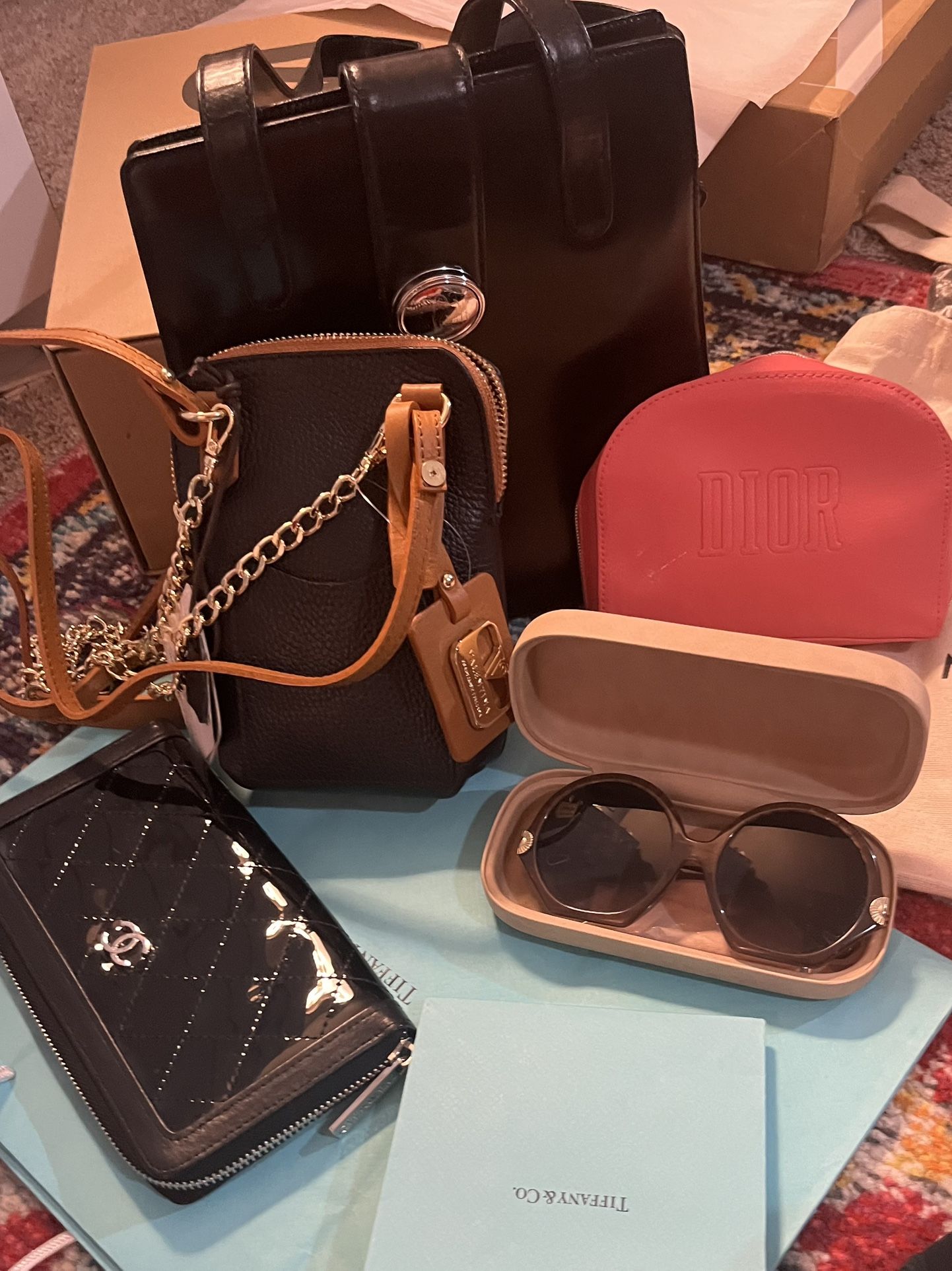 All Brand Name Crossbody Bag Black Leather Purse Patient Leather Wallet Cosmetic Bag Pink And Sunglasses