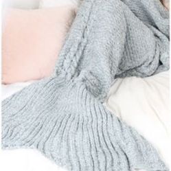 Soft, Never Used Mermaid Blanket! 92084