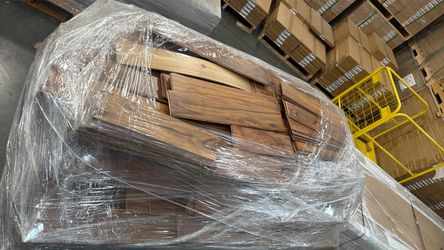 Flooring Acacia Natural 3/8 x 4 3/4 x 1’-4’