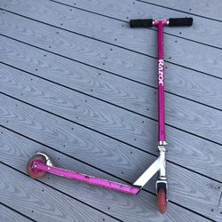 Girl’s Scooter 