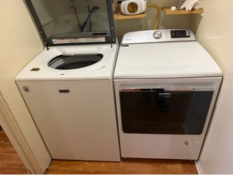 2022 Maytag washer and dryer