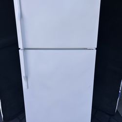Whirlpool Refrigerator top Freezer and fridge