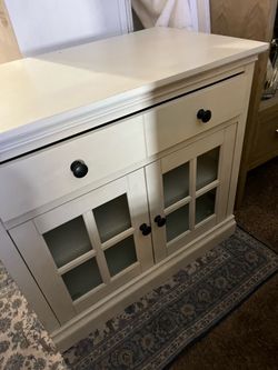 SMALL FLOOR CABINET
