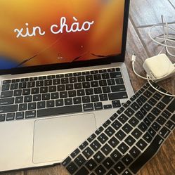 MacBook Air M1 2020 (Cracked Screen, Fully Works) + Case ($150 Firm)