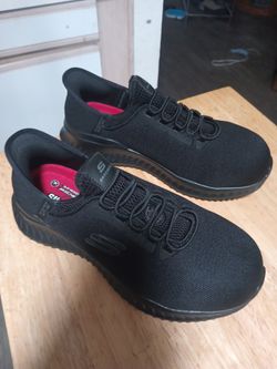 Brand new Skechers slip resistant step in with steel toe size 7 7 1/2
