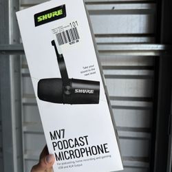 Shure MV7 Podcast Mic